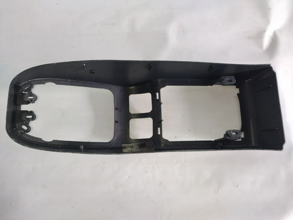 накладка центральной консоли б/у - 2